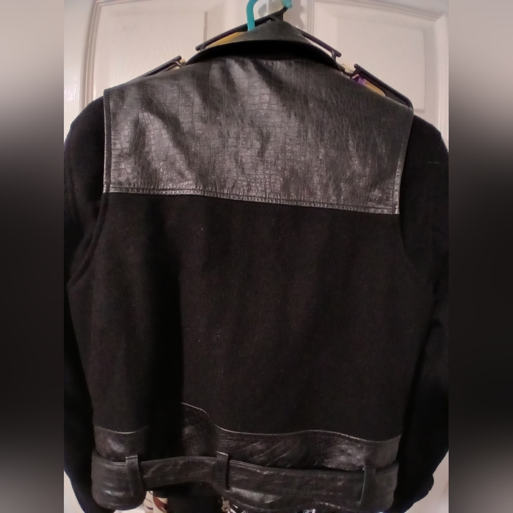 Gorgeous Harley-Davidson Women's Wool/Leather Jacket Size Medium - Picture 8 of 11